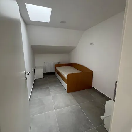 Apartmaji Vanja - 4 Sobno Apartmán Gradac