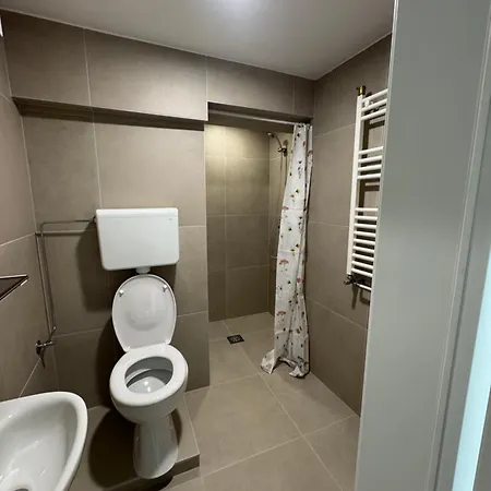 Apartmaji Vanja - 4 Sobno *