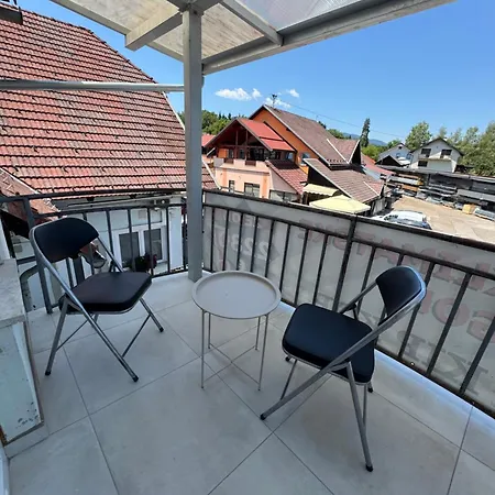 Apartmaji Vanja - 4 Sobno Apartamento *